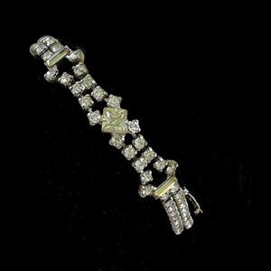 D'vers NY Prong Set Rhinestone Bracelet Foldover Clasp Vintage 1960s